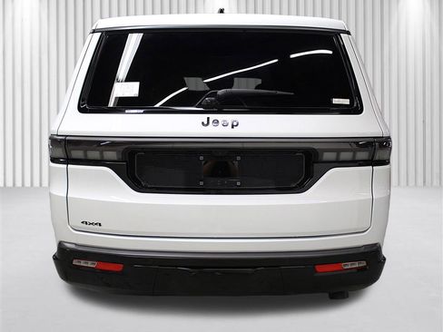 New 2026 Jeep Grand Wagoneer L Summit AWD/4WD image 4