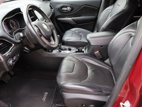 Used 2019 Jeep Cherokee Limited w/ Luxury Group image 44