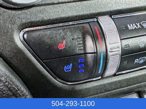 Used 2018 Ford Mustang Premium RWD image 21