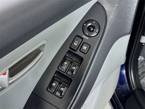 Used 2009 Hyundai Elantra GLS image 15