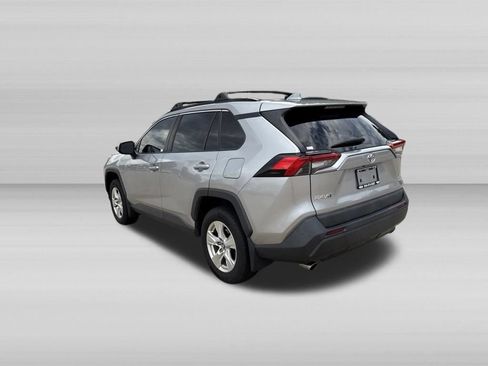 Used 2019 Toyota RAV4 XLE w/ Convenience Package AWD/4WD image 7