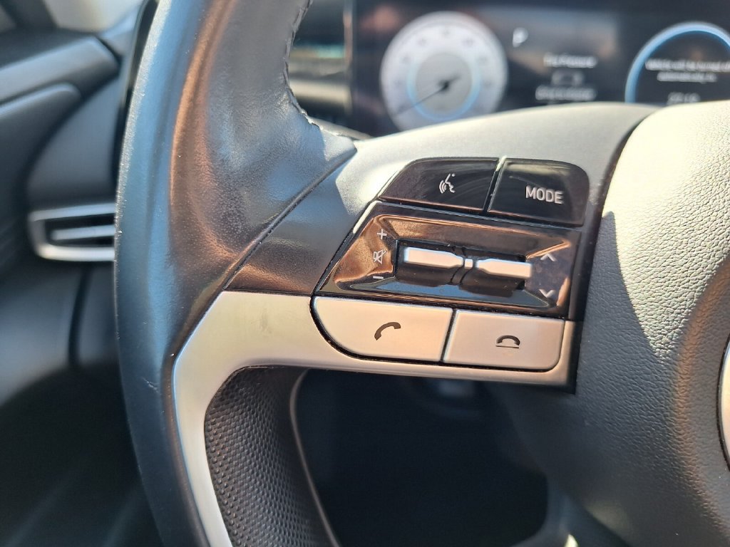 Used 2022 Hyundai Elantra Limited w/ Cargo Package FWD image 19