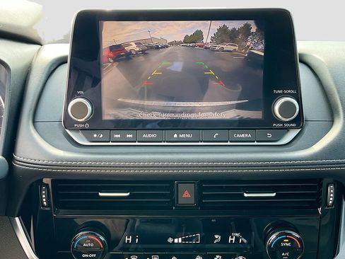 Used 2023 Nissan Rogue SV image 19