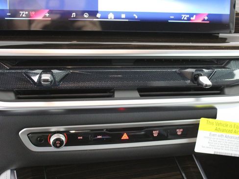 New 2026 BMW X5 sDrive40i w/ Climate Comfort Package image 17