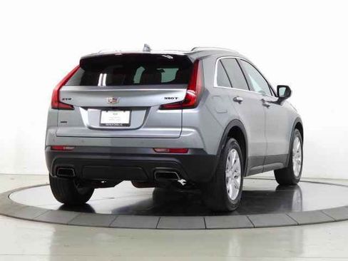 Used 2023 Cadillac XT4 Luxury w/ Cold Weather Package image 8