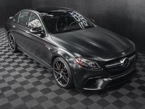 Used 2018 Mercedes-Benz E 63 AMG S image 21