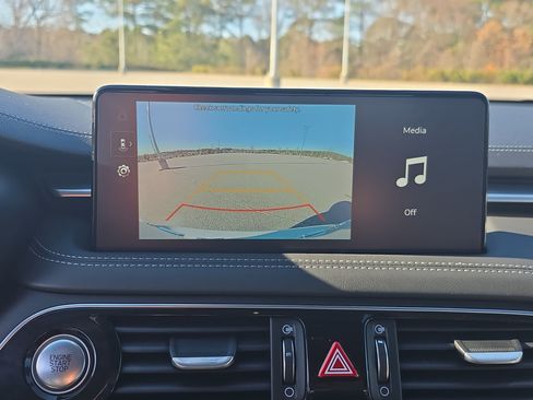 Used 2023 Genesis G70 3.3T image 21