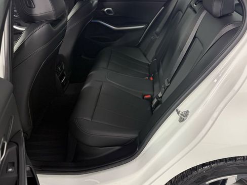 Certified 2025 BMW 330i xDrive Sedan w/ Convenience Package image 17