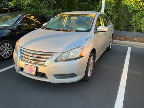 Used 2015 Nissan Sentra SV FWD image 9