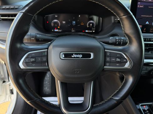 Used 2022 Jeep Compass High Altitude AWD/4WD image 20
