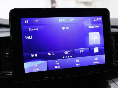 Used 2022 Ford Explorer XLT image 33