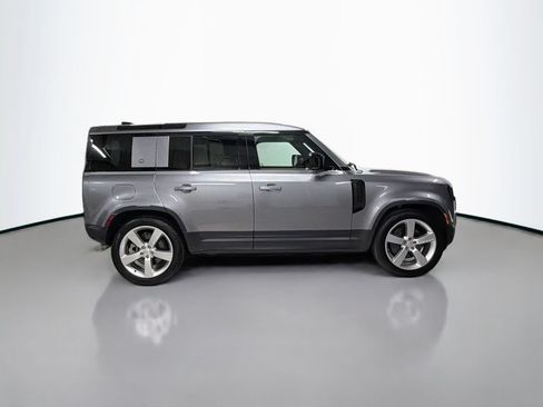 Used 2024 Land Rover Defender 110 SE AWD/4WD image 8