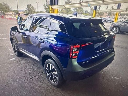Certified 2025 Nissan Kicks SR FWD image 8