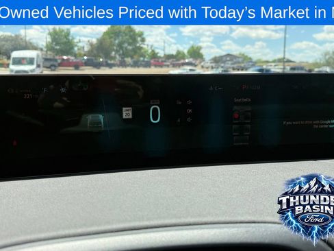 Used 2025 Ford Expedition Max Platinum w/ Stealth Performance Package AWD/4WD image 31