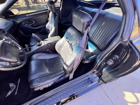 Used 2001 Pontiac Firebird Formula w/ Protection Group image 28