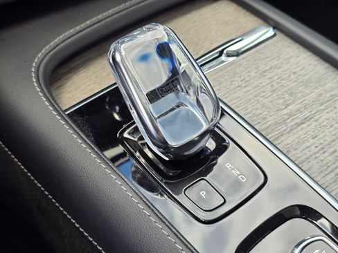 Certified 2022 Volvo XC90 T8 Inscription w/ Advanced Package image 35