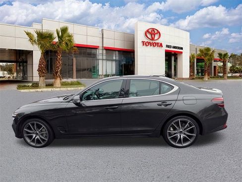 Used 2024 Genesis G70 2.5T image 7