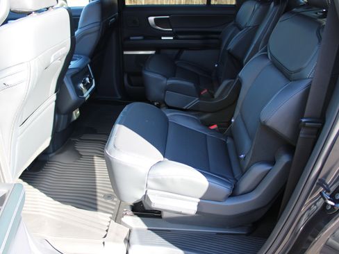 New 2025 Ford Expedition Max Platinum w/ Stealth Performance Package image 13