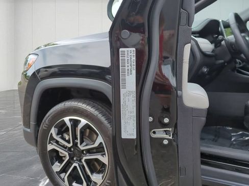 Used 2023 Jeep Compass Limited AWD/4WD image 34