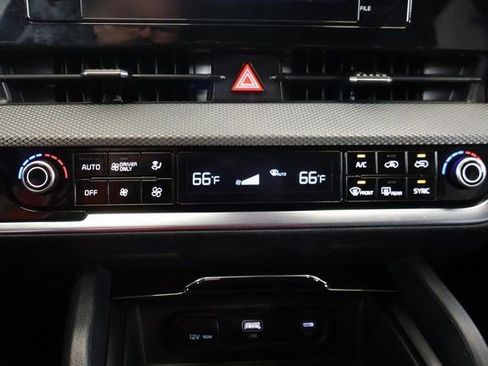 Used 2023 Kia Sportage LX image 18