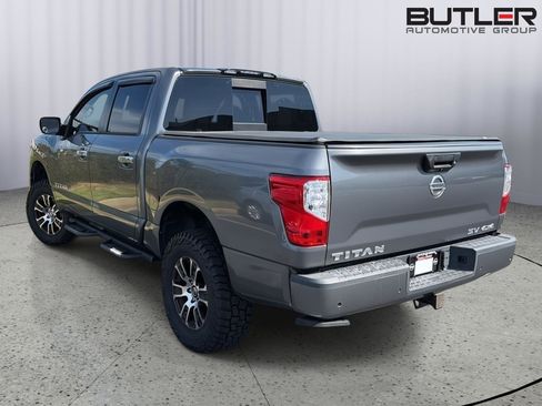 Used 2021 Nissan Titan SV w/ SV Convenience Package AWD/4WD image 9