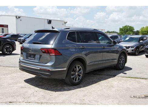 Used 2022 Volkswagen Tiguan SE image 7