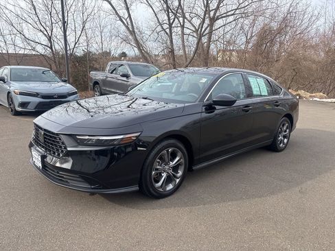 Used 2023 Honda Accord EX image 3