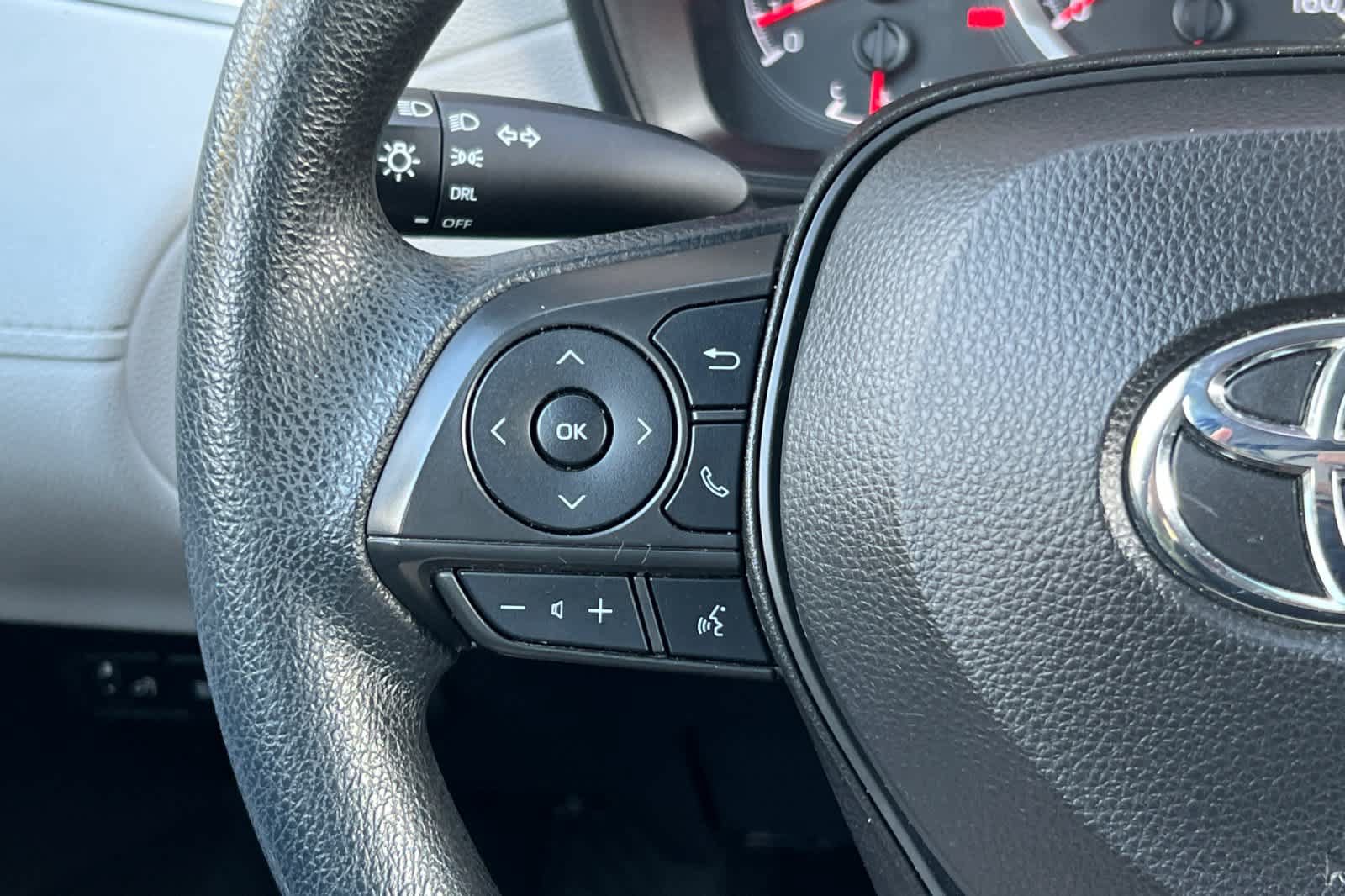 Certified 2022 Toyota Corolla Cross L FWD image 25