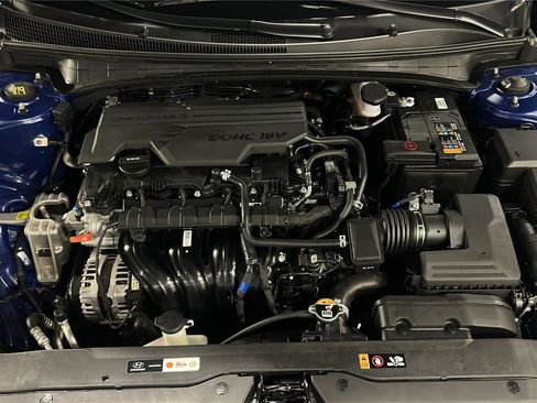 Used 2024 Hyundai Elantra SEL FWD image 9