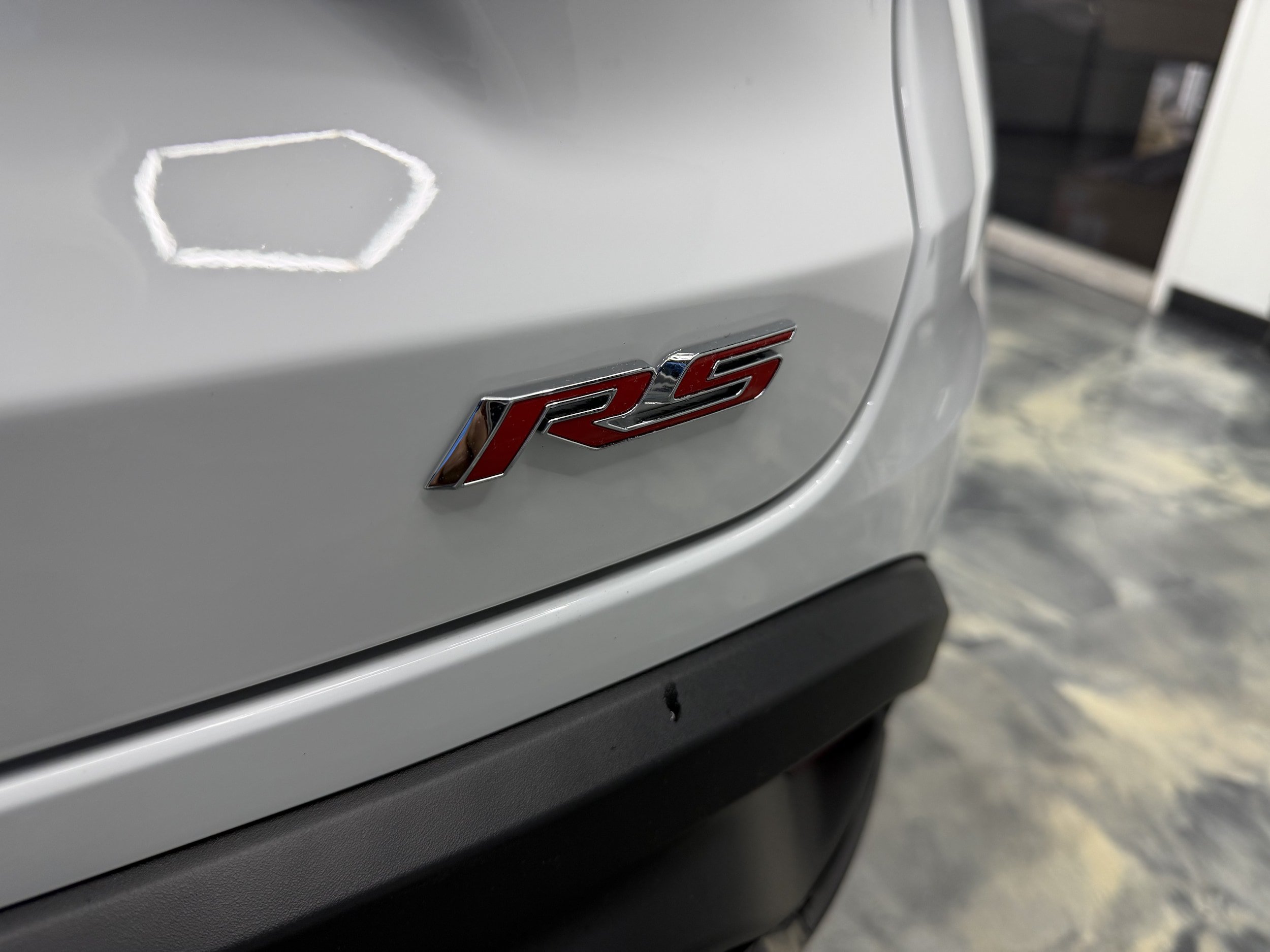 Used 2024 Chevrolet Trax RS w/ Sunroof Package FWD image 31