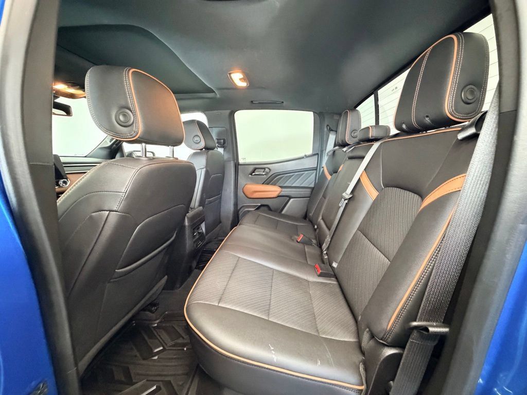 Used 2023 GMC Canyon AT4 w/ AT4 Premium Package AWD/4WD image 4