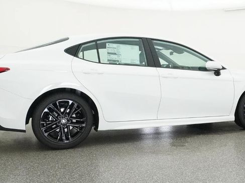 Used 2026 Toyota Camry SE FWD image 34