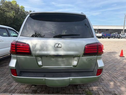 Used 2011 Lexus LX 570 4WD w/ Luxury Pkg image 3