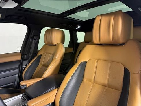 Used 2019 Land Rover Range Rover Sport Supercharged AWD/4WD image 6
