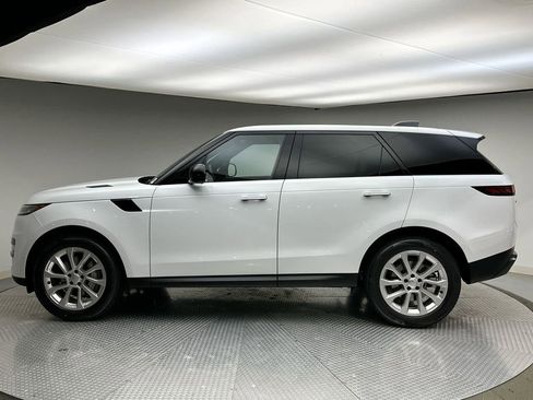 Used 2025 Land Rover Range Rover Sport image 2