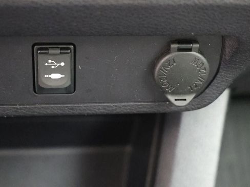 Used 2017 Toyota Tacoma SR w/ Tow Package image 27