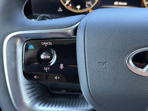 New 2027 INFINITI QX80 Luxe RWD image 16