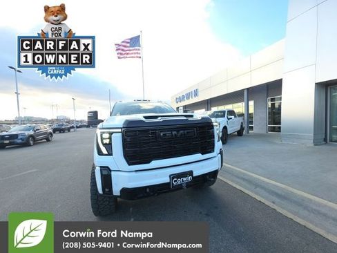 Used 2024 GMC Sierra 2500 AT4 w/ AT4 Premium Plus Package image 2