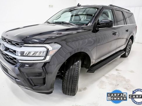 Used 2024 Ford Expedition Max XLT image 2