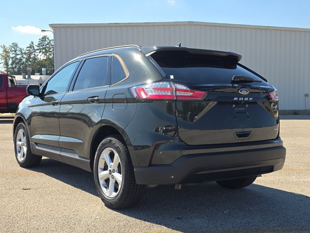 Used 2023 Ford Edge SE AWD/4WD image 3