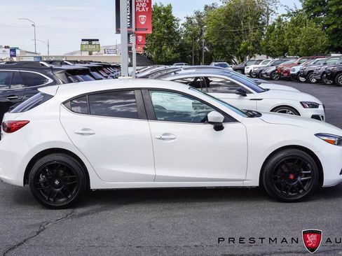 Used 2018 MAZDA MAZDA3 Touring FWD image 14