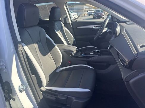 Used 2025 Buick Envision Sport Touring image 19