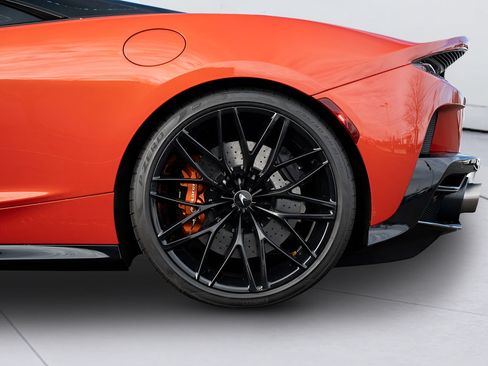 Used 2023 McLaren GT RWD image 33