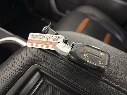 Used 2021 GMC Sierra 1500 AT4 w/ AT4 Premium Package image 23