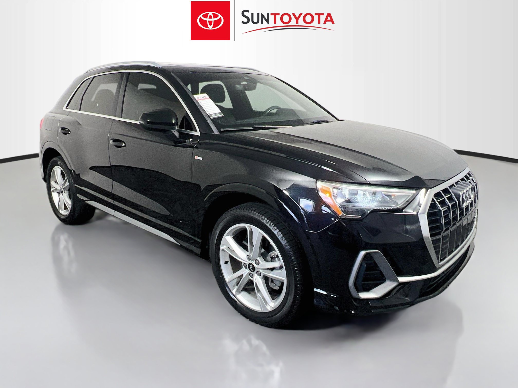 Used 2022 Audi Q3 2.0T Premium AWD/4WD image 1