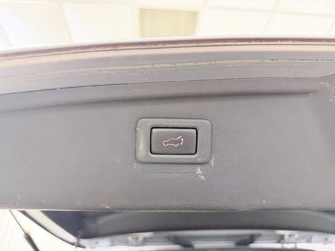 Used 2019 Subaru Outback 2.5i Limited AWD/4WD image 28