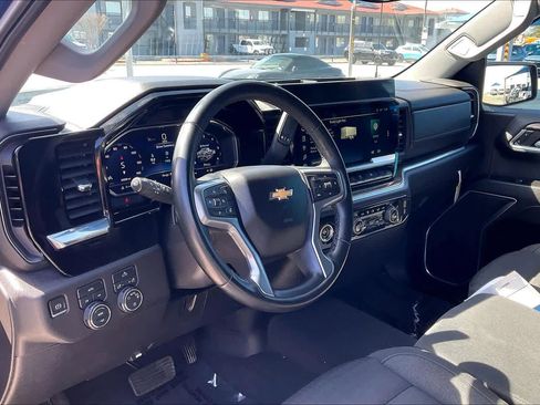 Used 2023 Chevrolet Silverado 1500 LT image 17