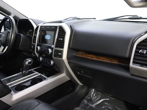 Used 2020 Ford F150 Lariat w/ Equipment Group 502A Luxury AWD/4WD image 15