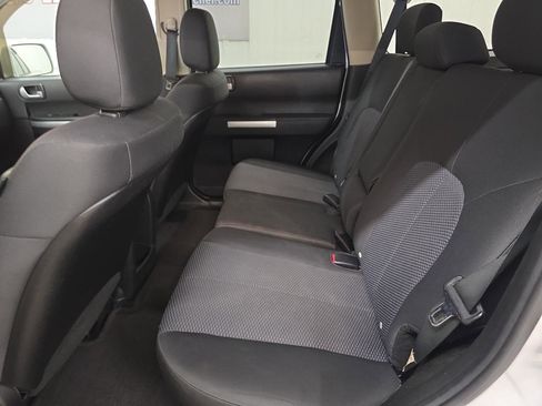 Used 2011 Mitsubishi Endeavor LS image 24