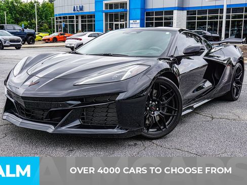 Used 2024 Chevrolet Corvette Z06 RWD image 3